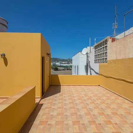 Rooftop House - 3br 度假居 摩亚